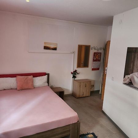 Halle, Top -Preise, 79 Qm Sd Fewo, Eg, Wahlweise Mit 1- 3 Dz, Tv Lounge, Kueche, Bad Wc Einfach Und Gut, Langzeitmieter Vb Preise Halle  Exteriér fotografie