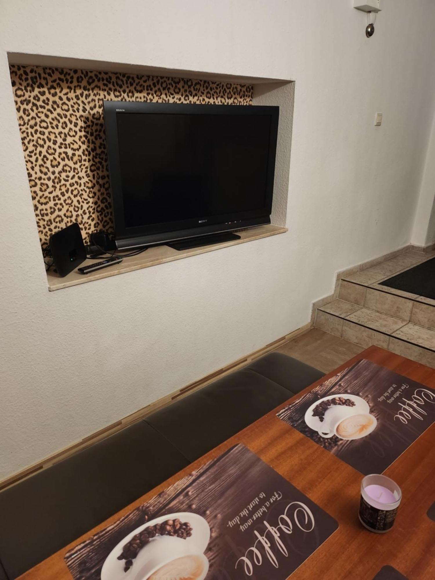 Halle, Top -Preise, 79 Qm Sd Fewo, Eg, Wahlweise Mit 1- 3 Dz, Tv Lounge, Kueche, Bad Wc Einfach Und Gut, Langzeitmieter Vb Preise Halle  Exteriér fotografie