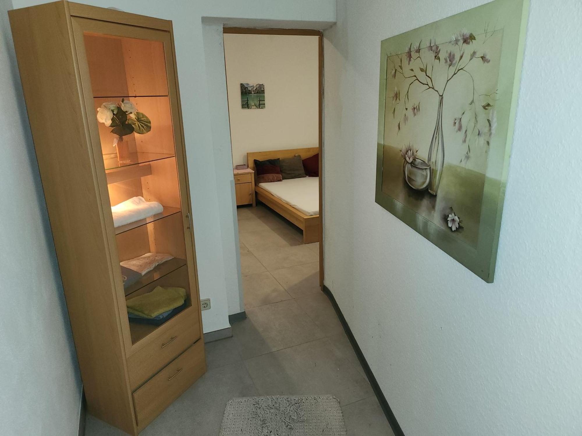 Halle, Top -Preise, 79 Qm Sd Fewo, Eg, Wahlweise Mit 1- 3 Dz, Tv Lounge, Kueche, Bad Wc Einfach Und Gut, Langzeitmieter Vb Preise Halle  Exteriér fotografie
