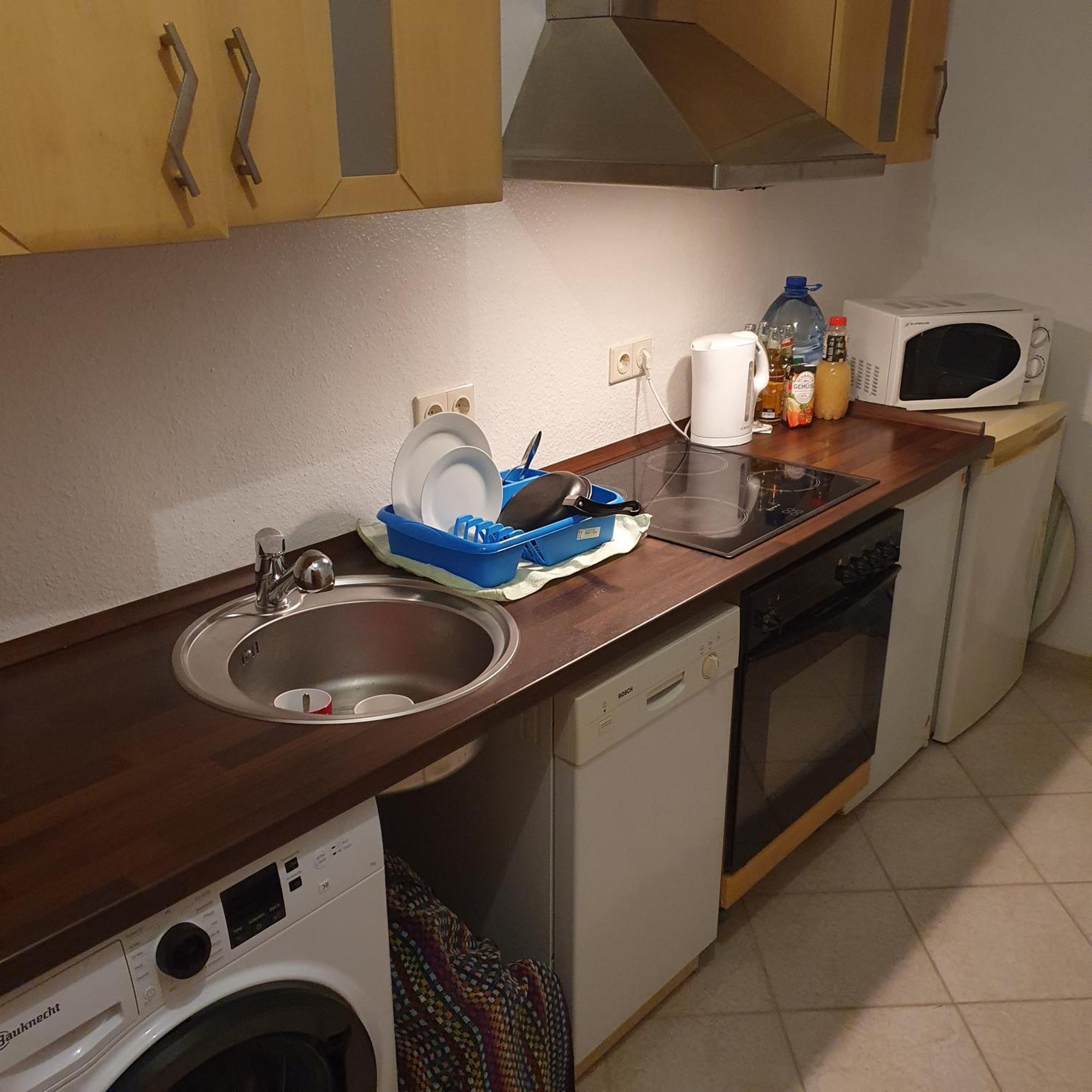 Halle, Top -Preise, 79 Qm Sd Fewo, Eg, Wahlweise Mit 1- 3 Dz, Tv Lounge, Kueche, Bad Wc Einfach Und Gut, Langzeitmieter Vb Preise Halle  Exteriér fotografie